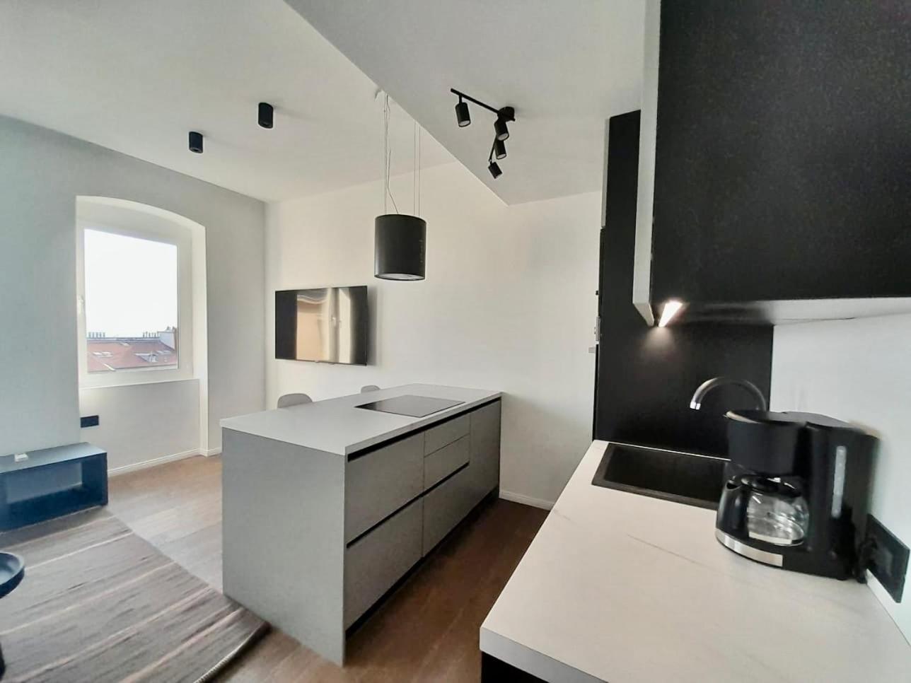 Jadabell 1 & 2 With Sea View Rijeka